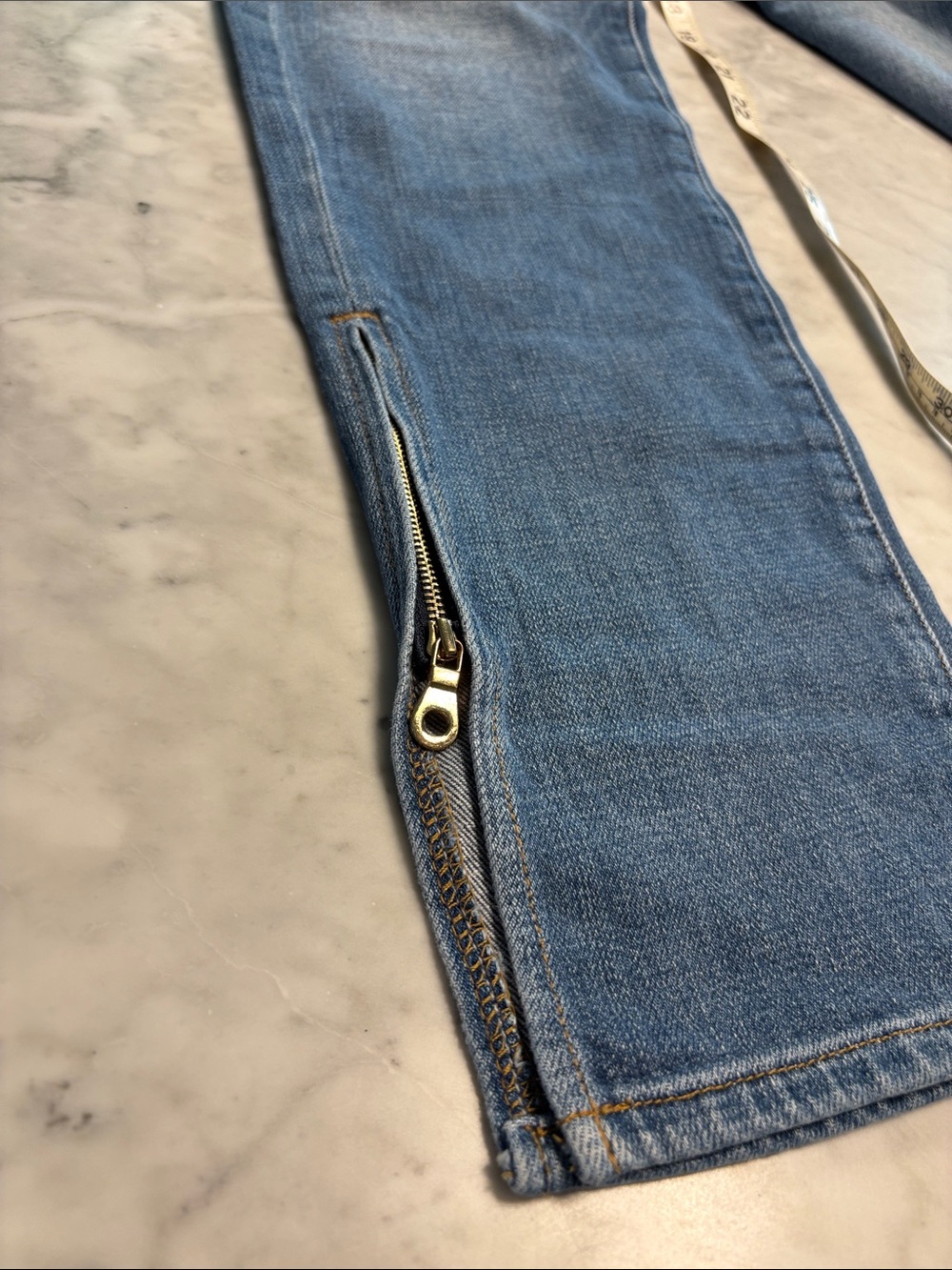 Frame jeans. - Picture 6 of 6
